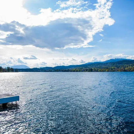 Top! Exklusive Seewohnung In Velden Wahlweise Mit Motorboot Daire