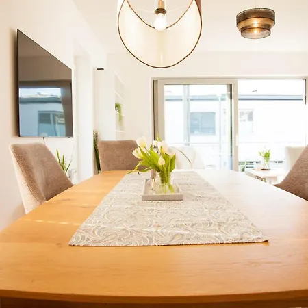 Top! Exklusive Seewohnung In Velden Wahlweise Mit Motorboot Daire